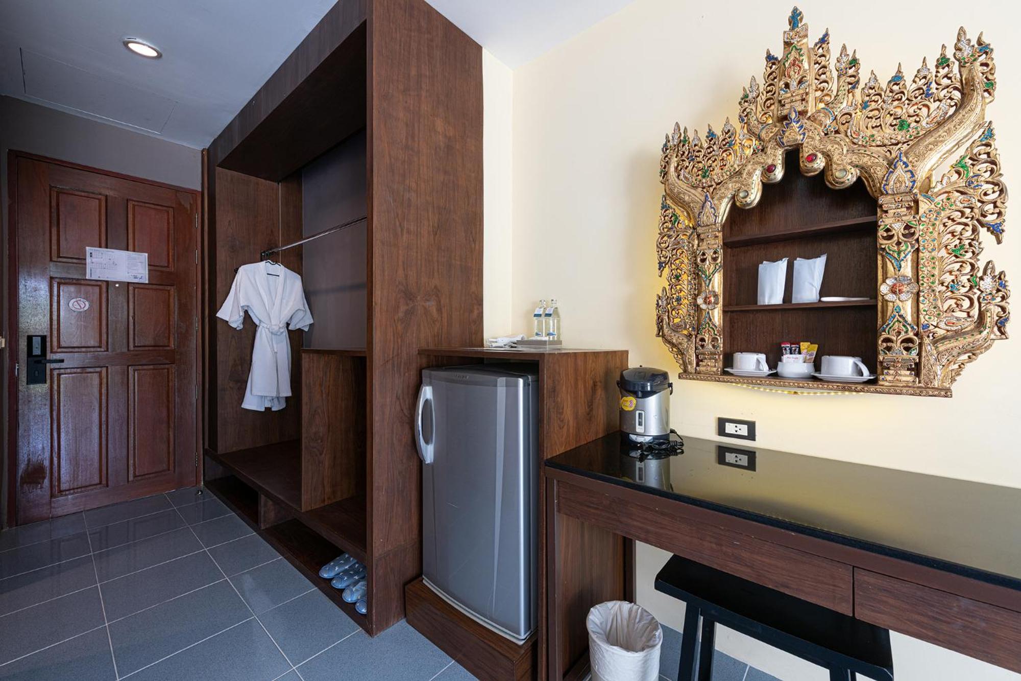 Blue Beach Grand Resort And Spa Rawai 外观 照片